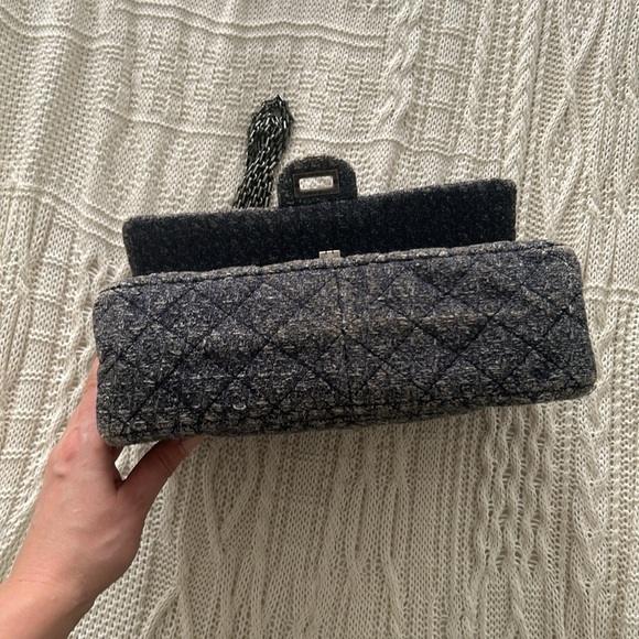 Chanel Black Reissue 2.55 Classic Double Flap Bag 226 Denim Blue Tweed - Picture 9 of 10